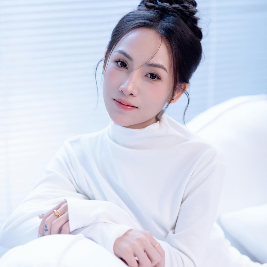 🐰罗小罗.