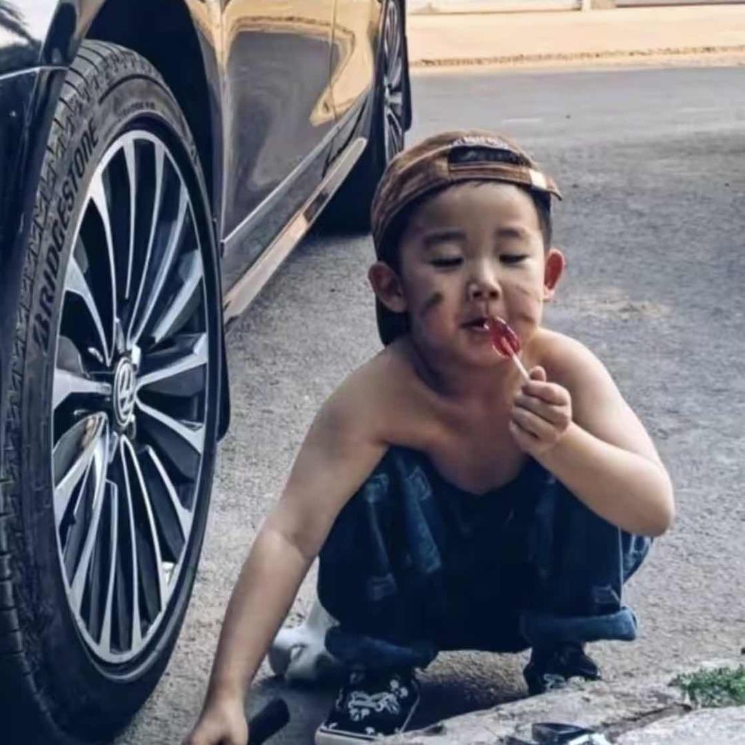 多子.
