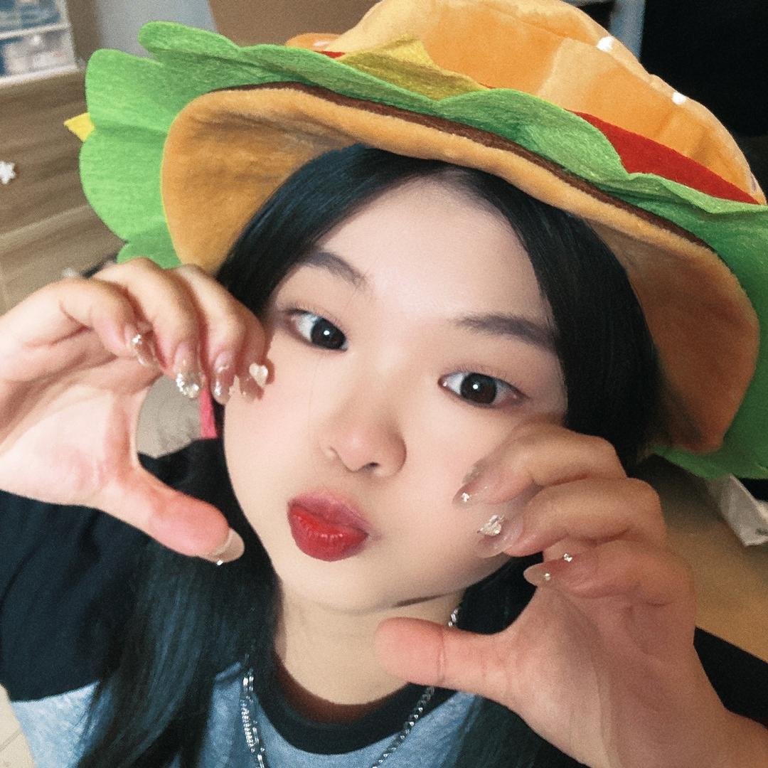 多宝吃不饱