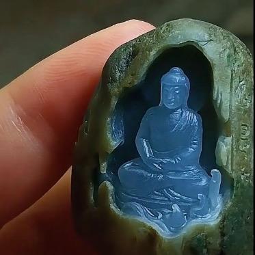 石窟翡翠精雕