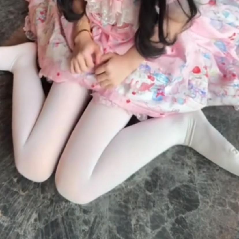 瘦瘦小女孩👧