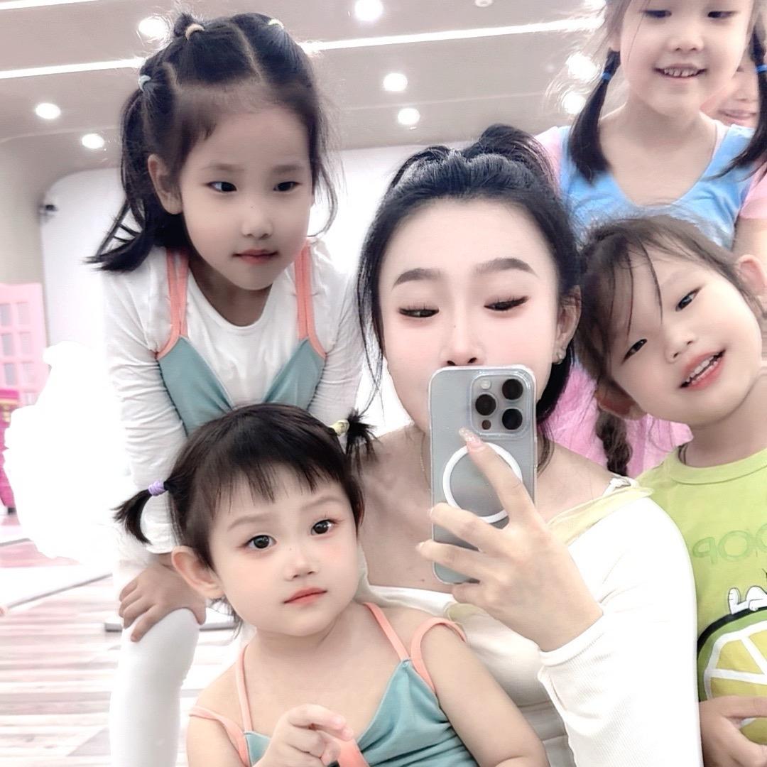 嫩江市高飞舞蹈小爽老师🫶🏻