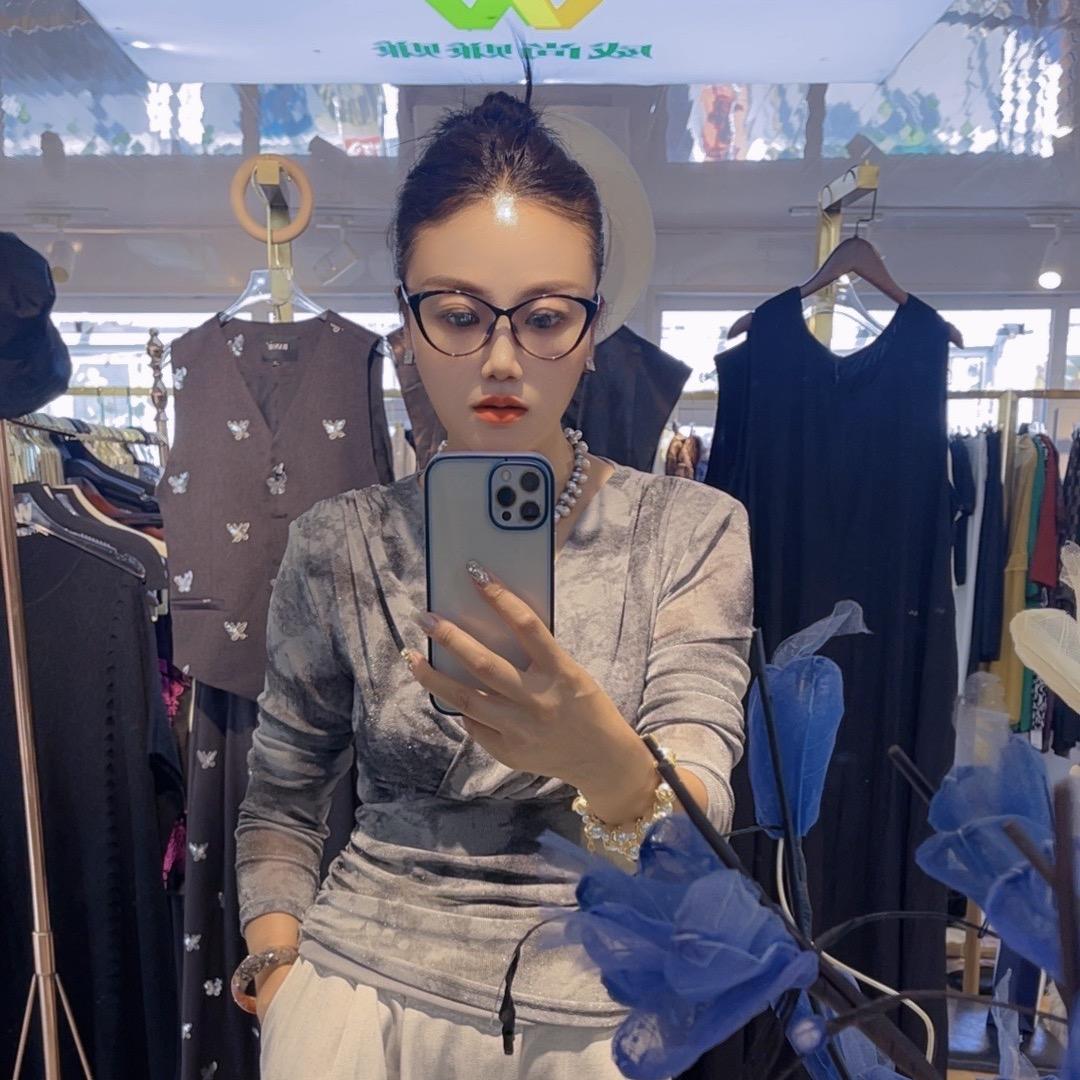 回村养老的服装店老板娘～赚赚