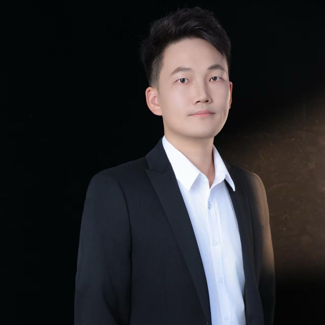 武汉经开区做英语的曹校