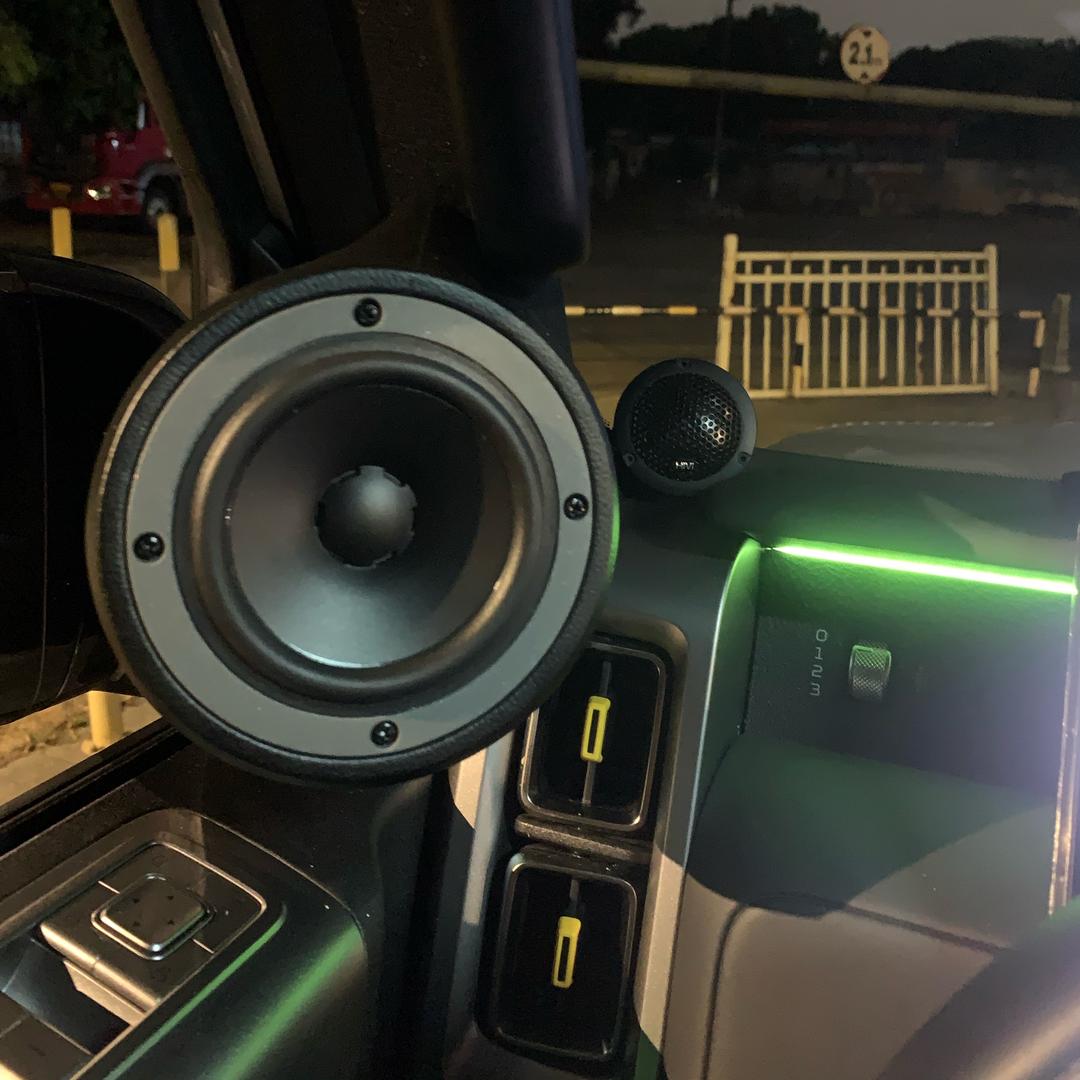 九色旗装饰工程服务