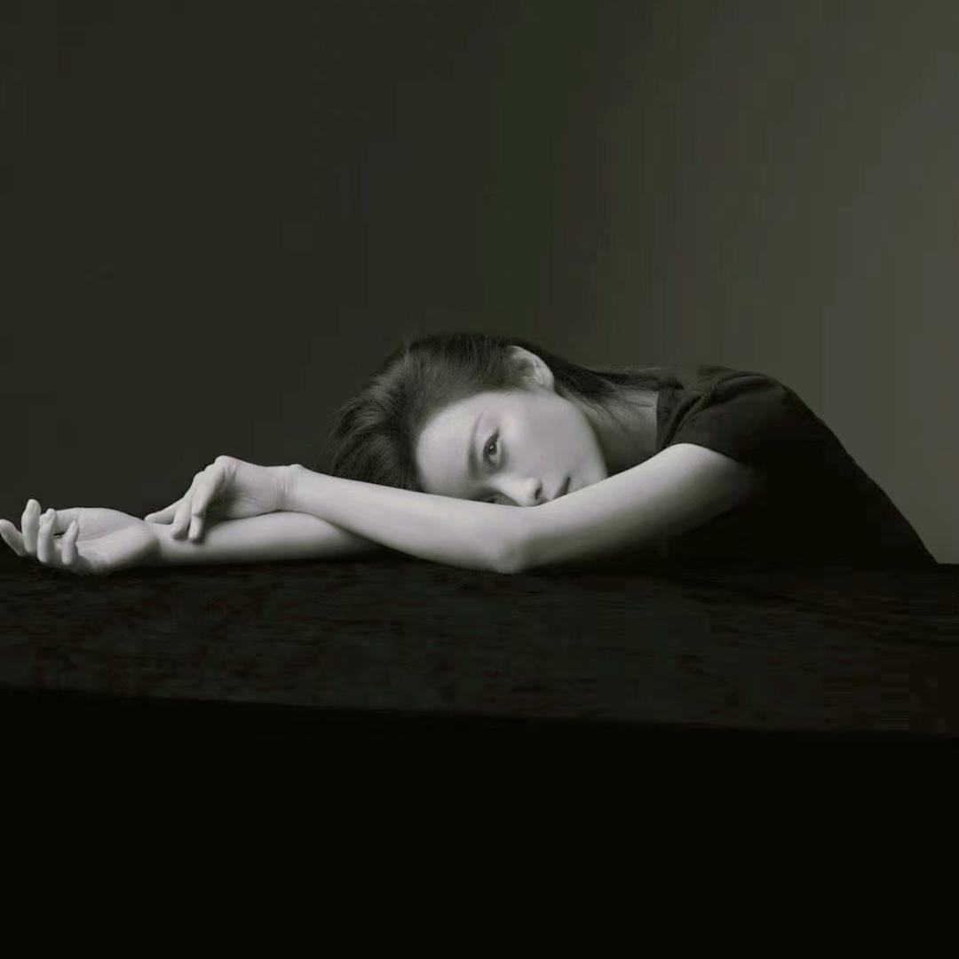 WU夜忧郁纯情总裁