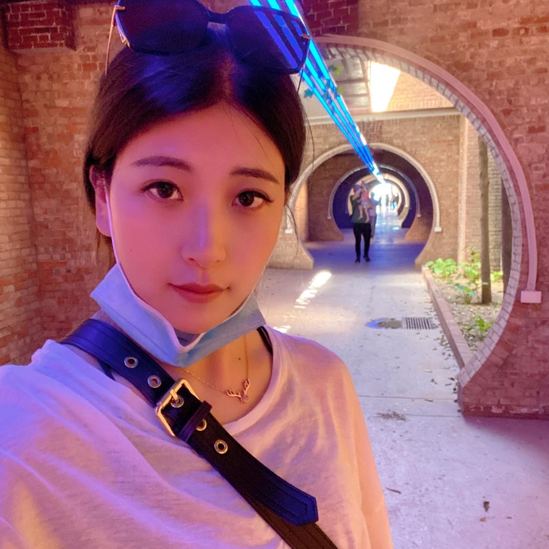 美甲师