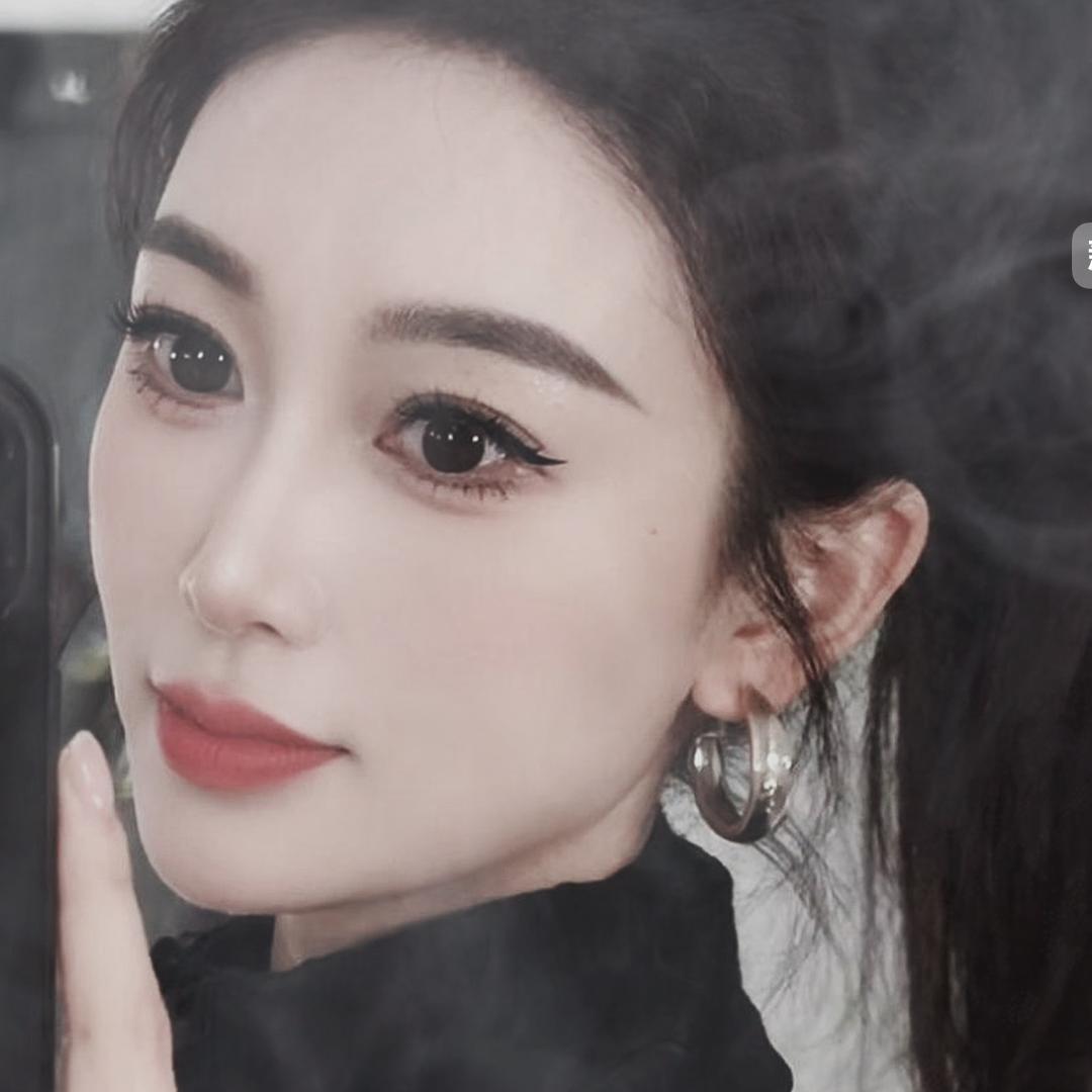 June羊绒大衣