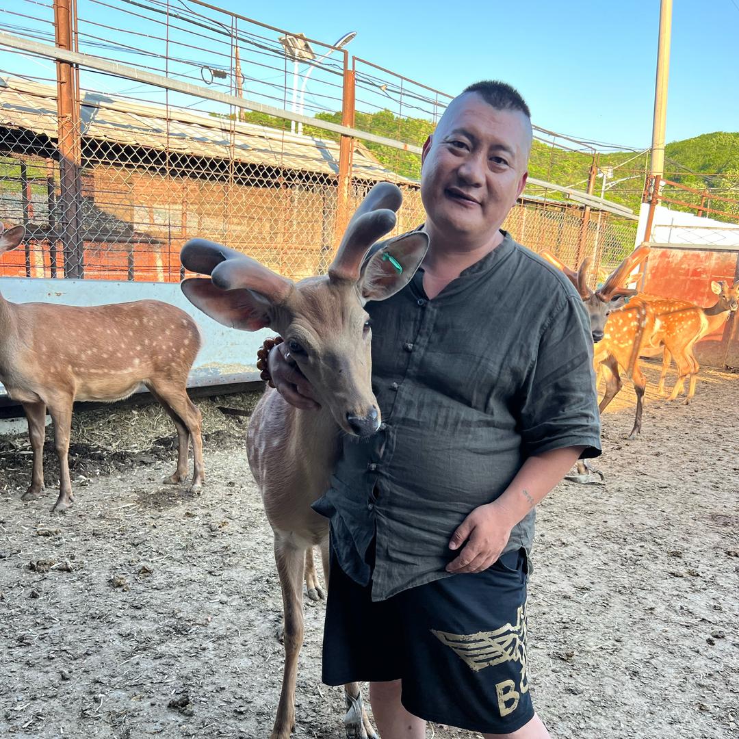 张大嘴小俩口长白山味道