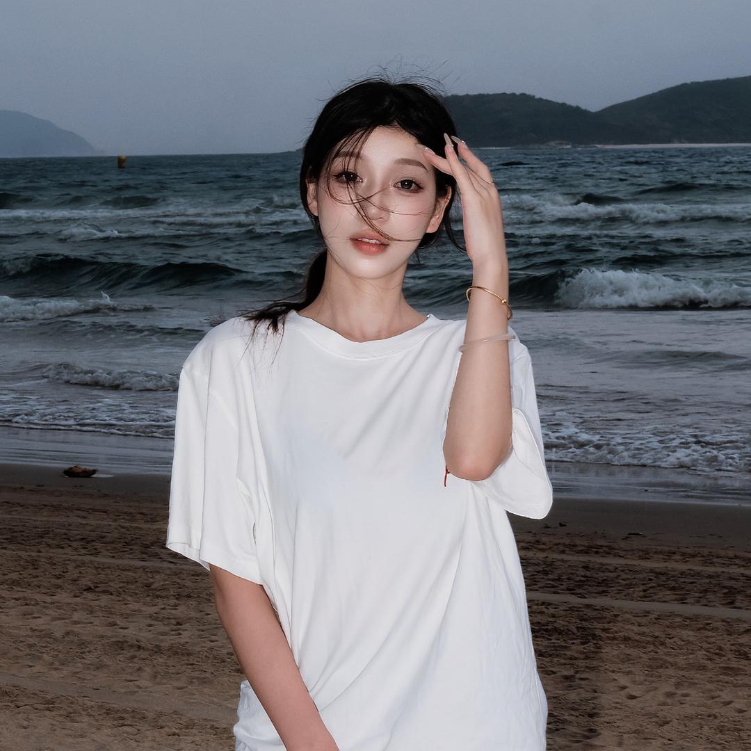女一💡