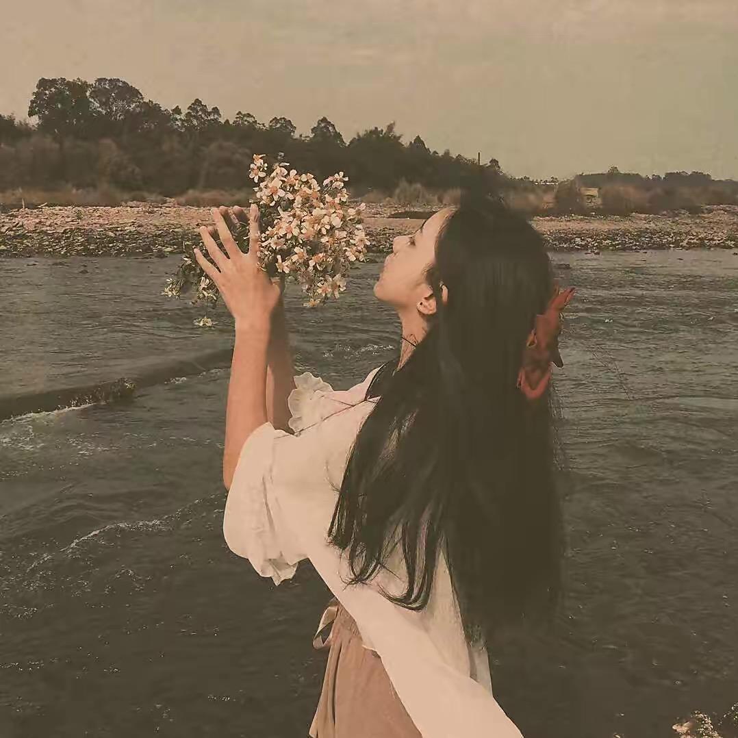 凤姐好物在橱窗