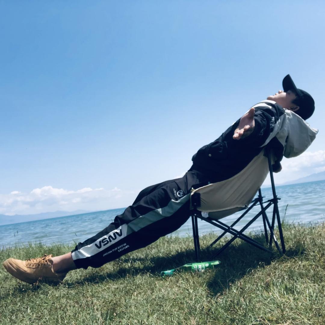 时间像阵风              ╲