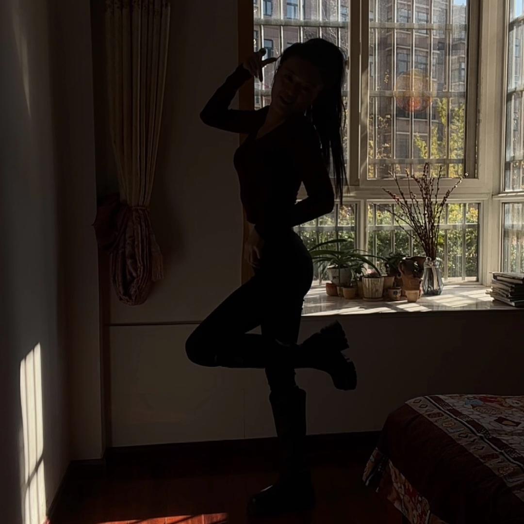 丹恋舞爱（启蒙老师雷露露）