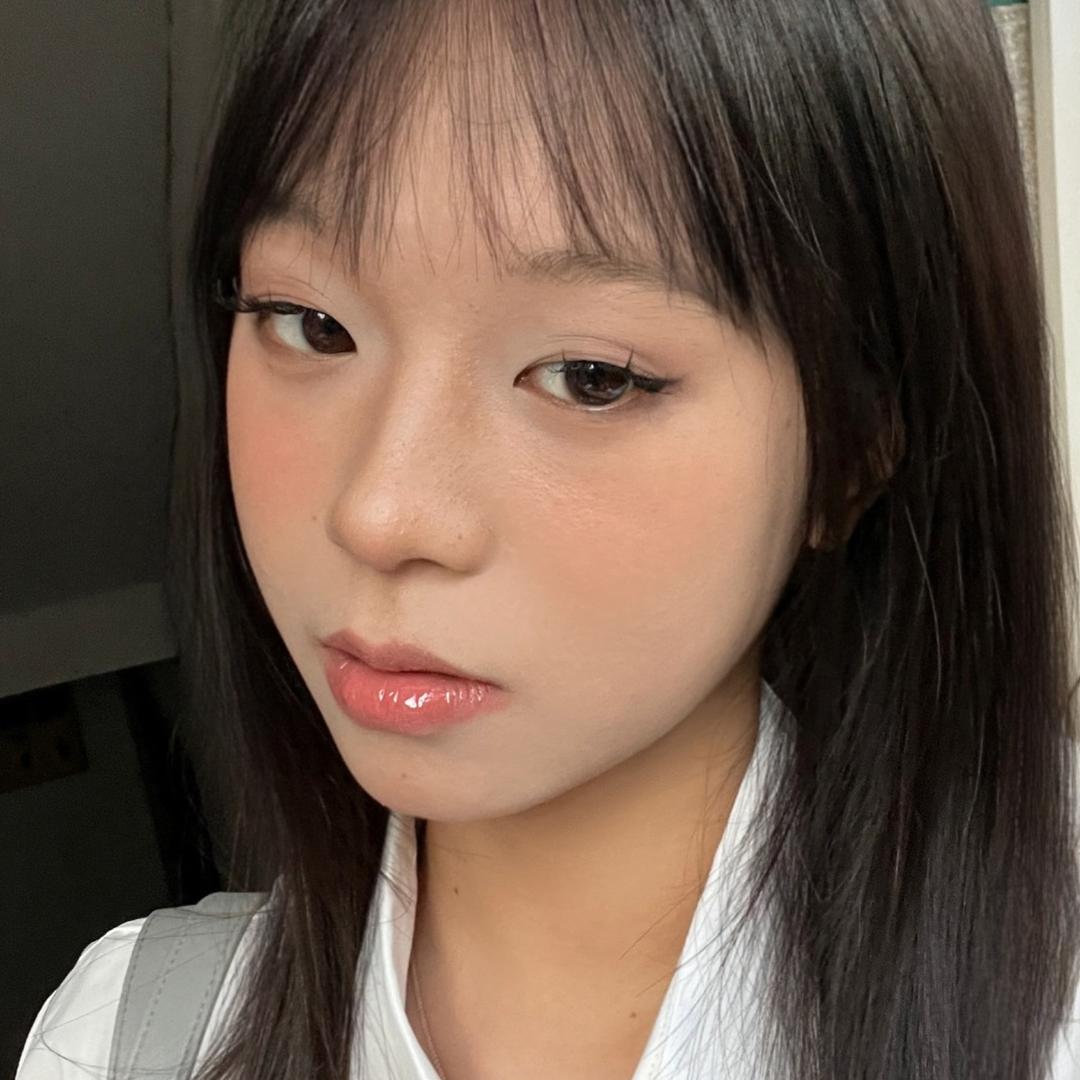 哦