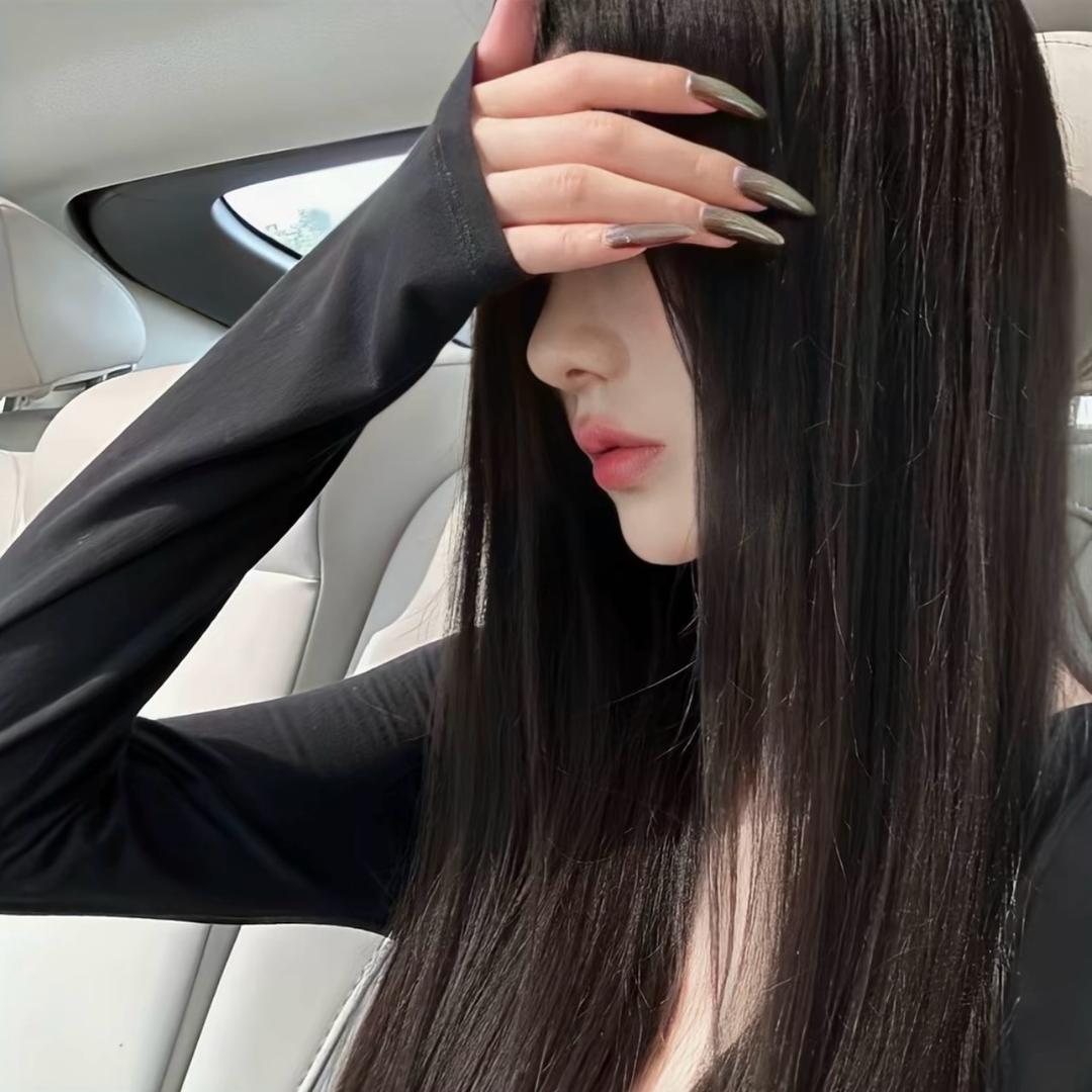 @洛馨