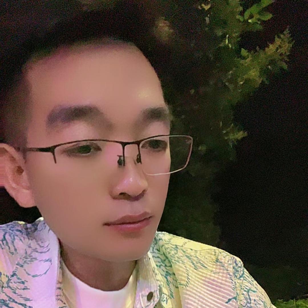 ℋღ 终是ོོོ  小人物༊