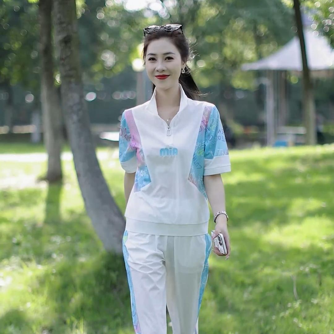 小雨妖妖馨时尚轻奢女装专卖店