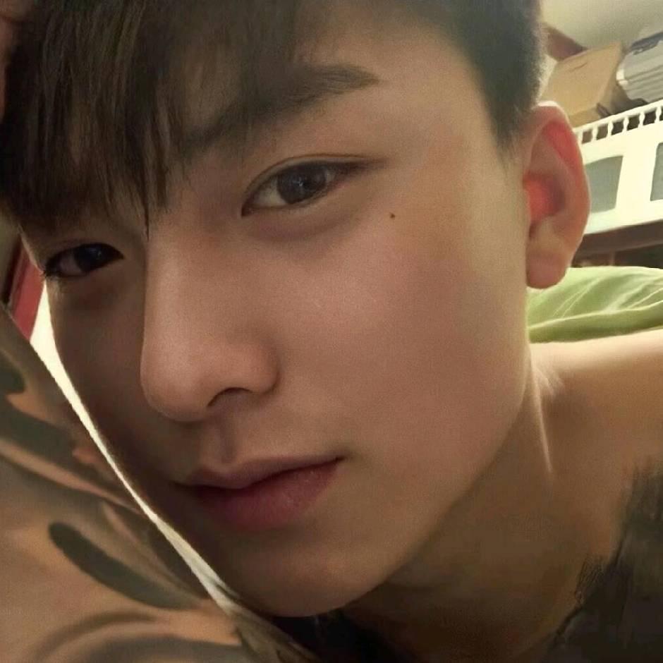 睡醒的冰🧸