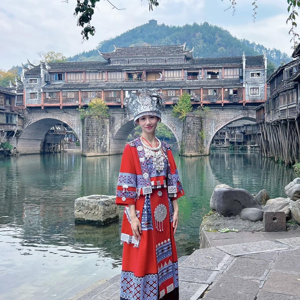 张家界导游小罗