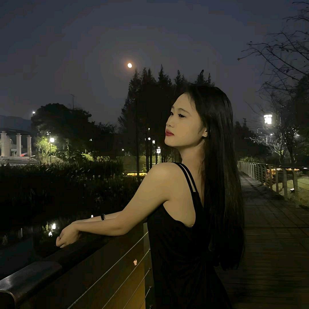 爱吃罗蛳粉的妞🦄