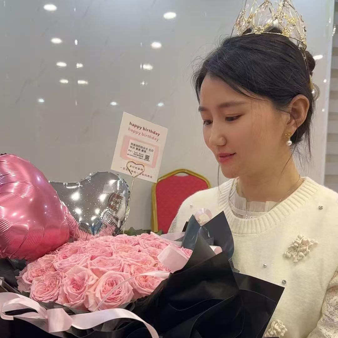 回收大棚膜、滴灌带的小阿姨💕
