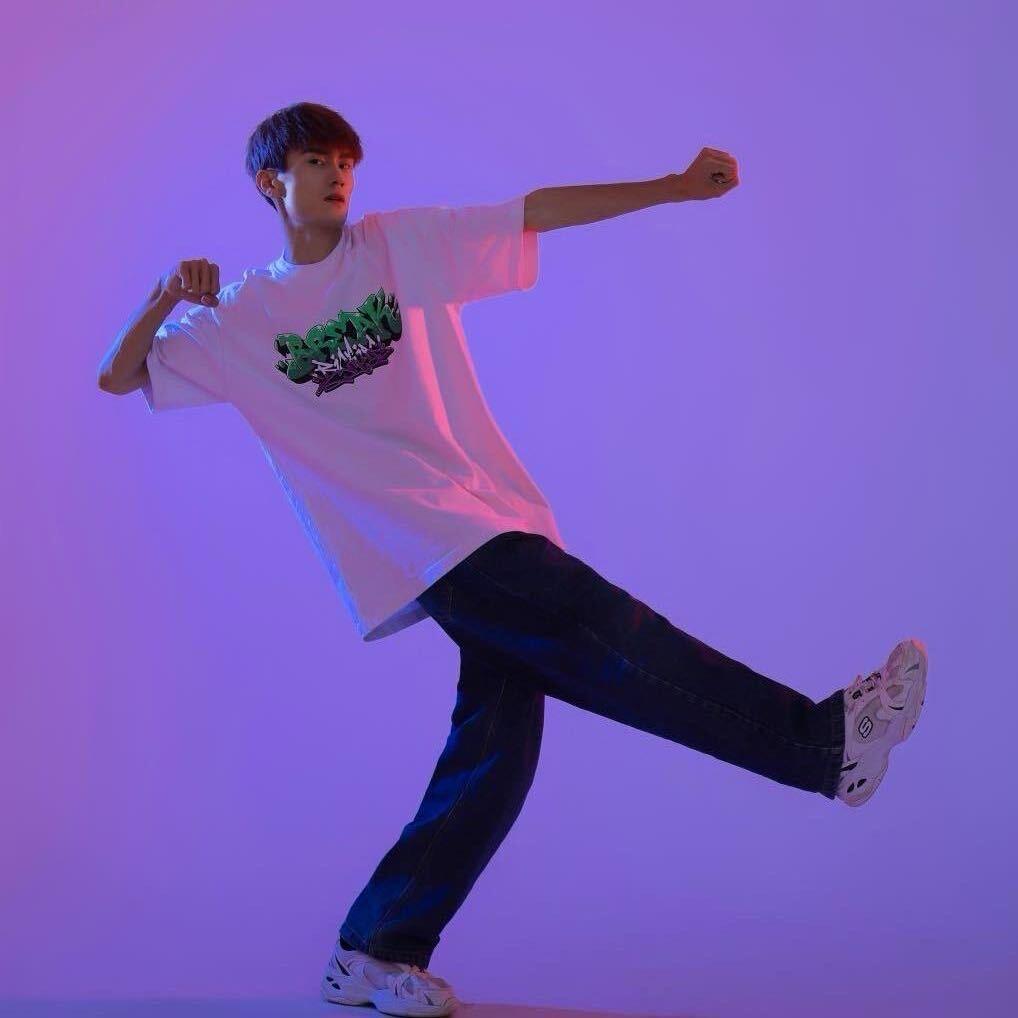 尉氏教街舞的晨阳