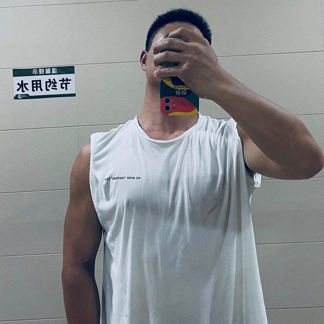 奔跑的五花肉🥩