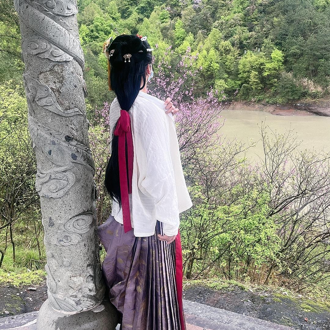 逍玲吖🧚🏻‍♂️