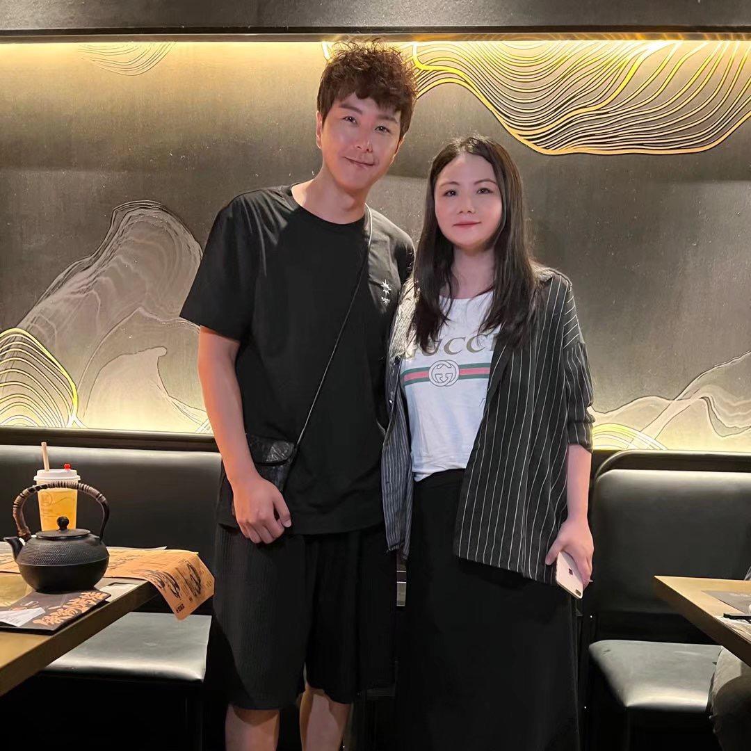 乐儿bb是个吃货