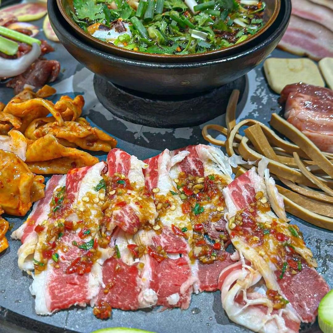 贵州辣子鸡烙锅烤肉（江理工店）