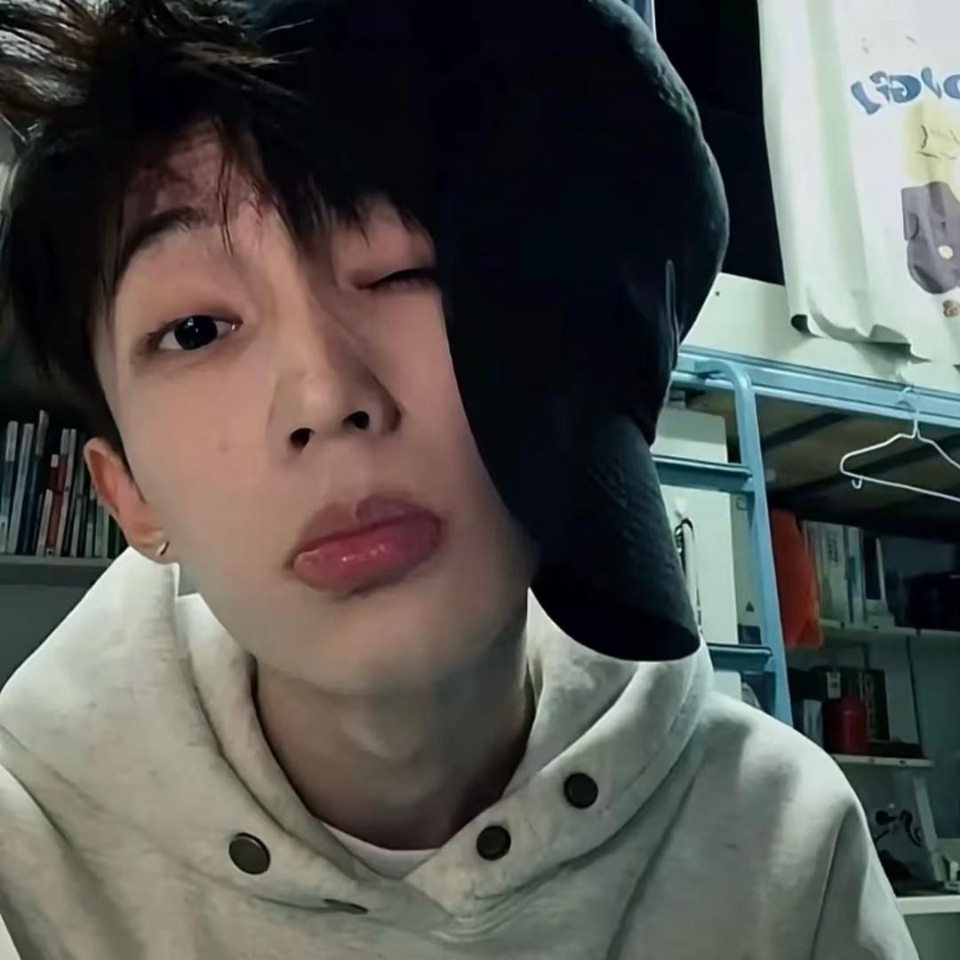 小Y