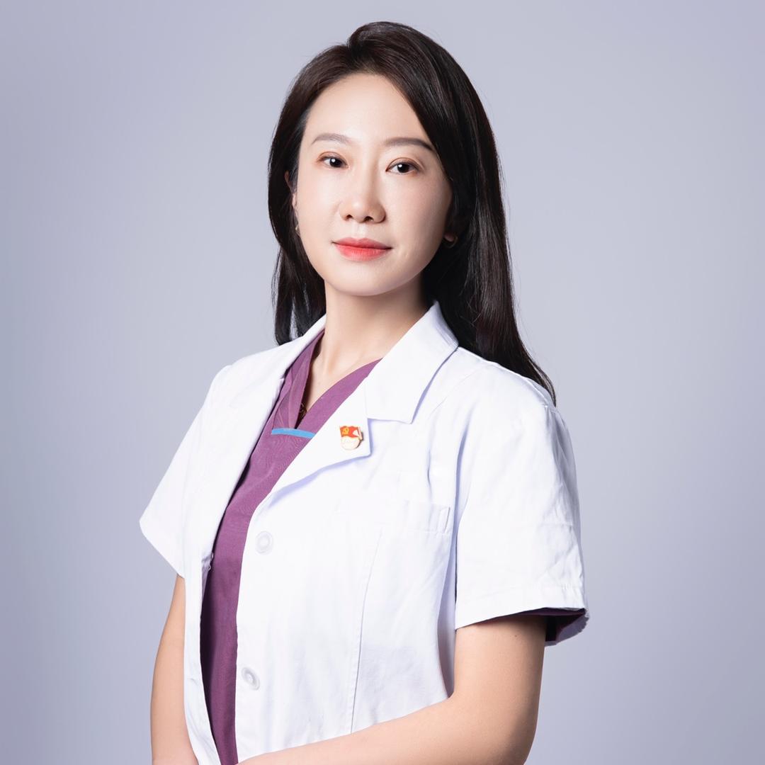 儿科医生彭丽琨
