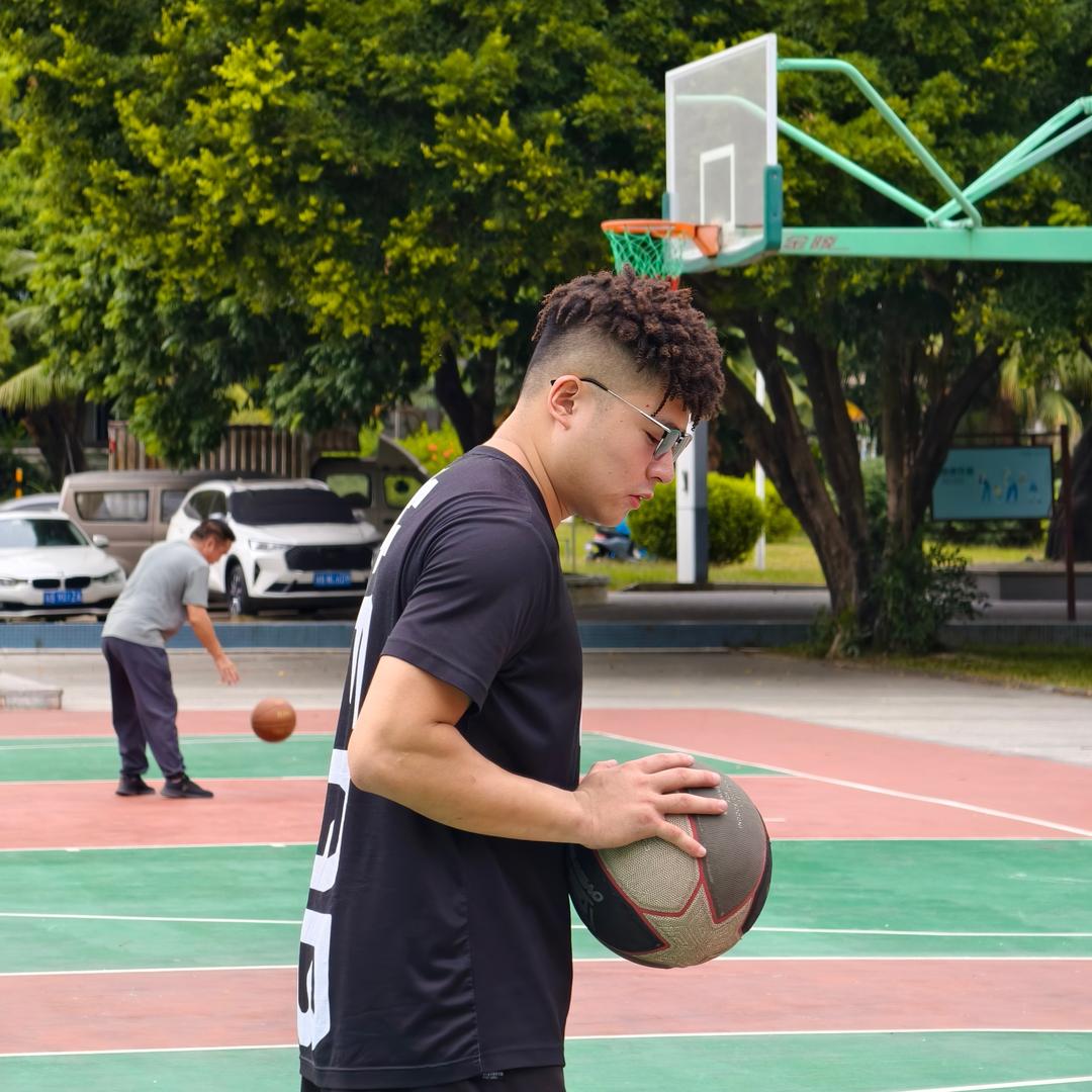 张卓腾