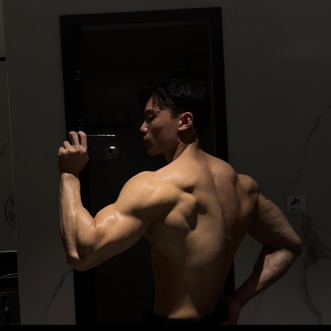 动悦魔方教练Tony