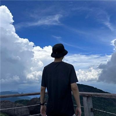 桌子不齐凳子齐