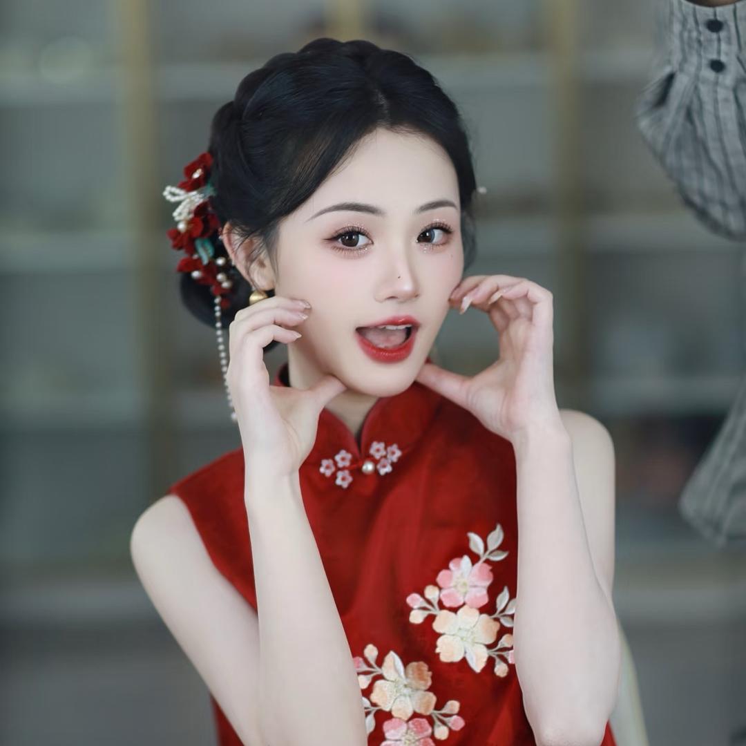 草莓波波酸奶