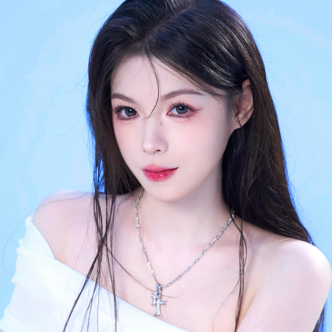 小美ꉂ ･ ･ ིྀฅ