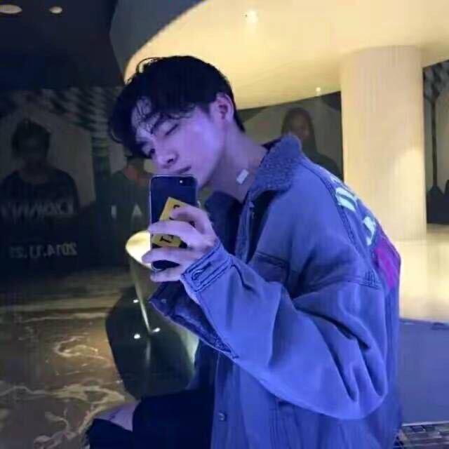 小学鹿冠中王
