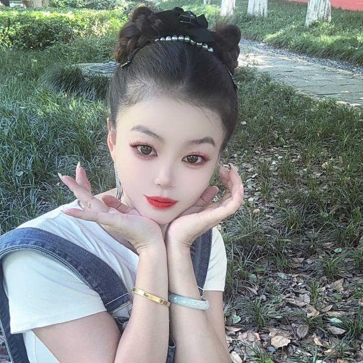 🦋镜头里的小樱花🦋
