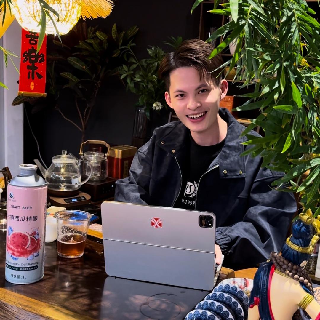 一个卖茶叶的轩😘