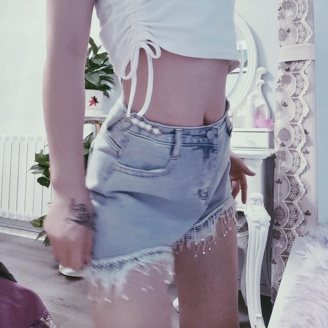 刘美美ᥫ᭡້໌ᮨ