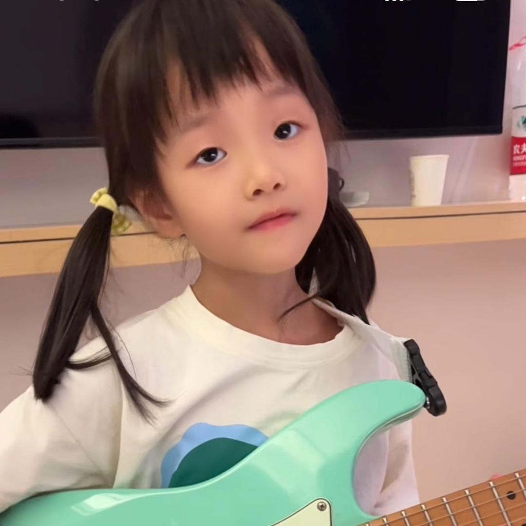 田园🎸杨小只