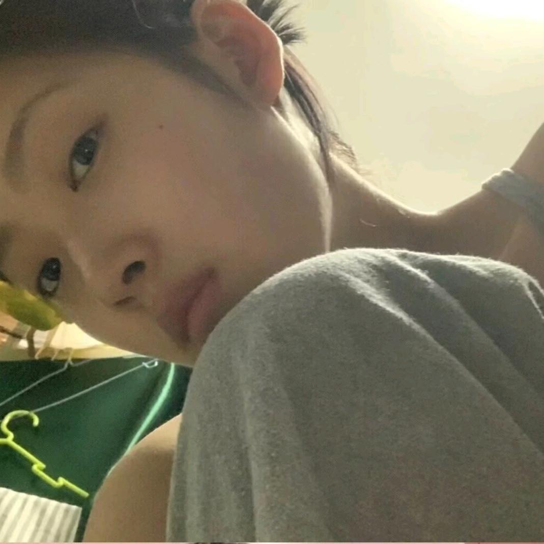 厸佳七.