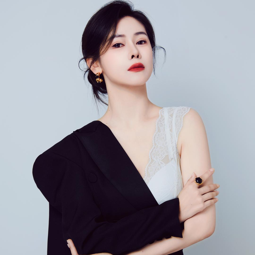 胡宁儿东方形体美学