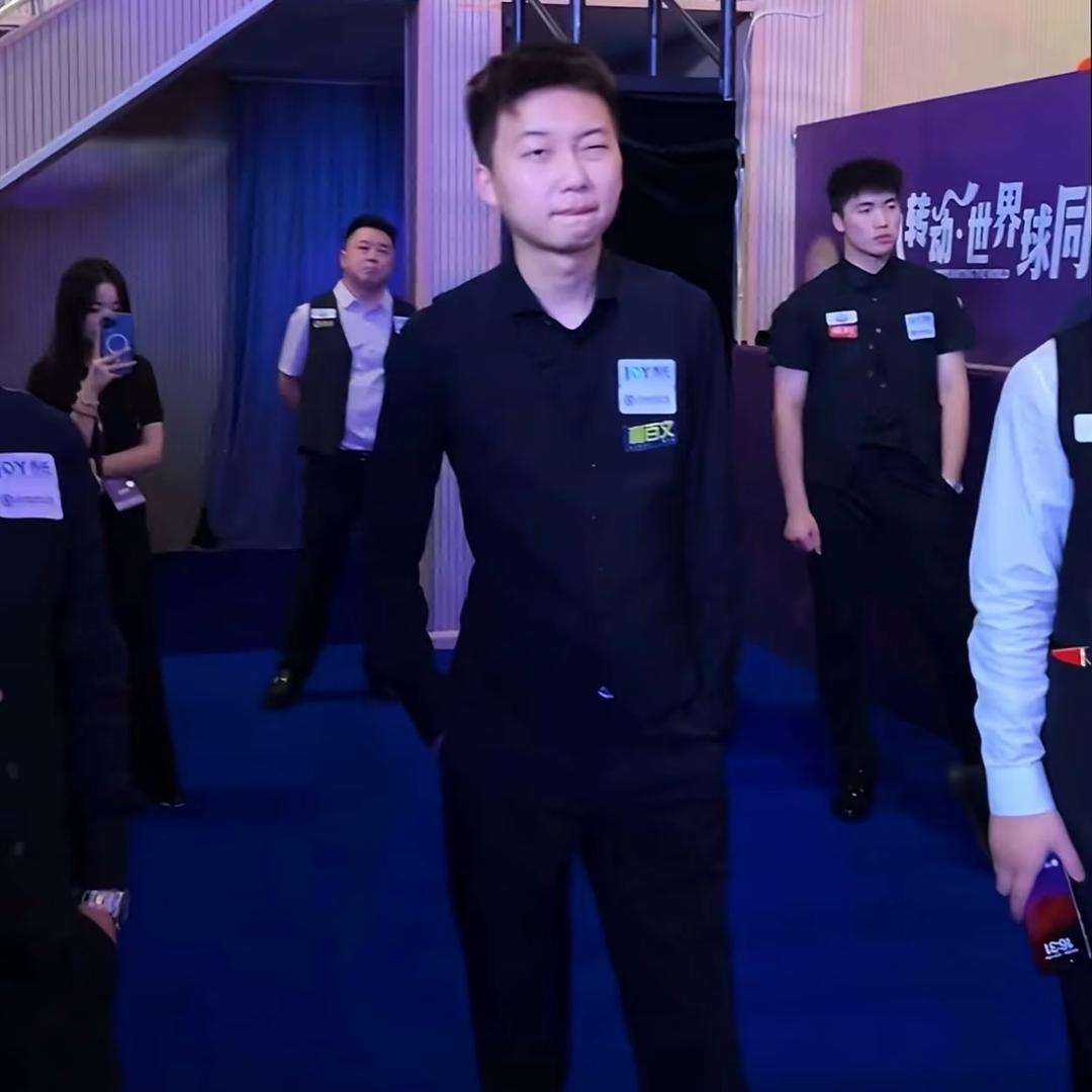 睡不醒的小泰艺