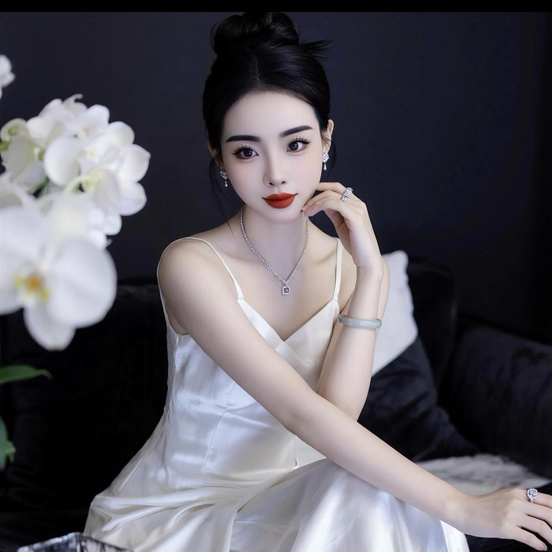 做自己💐💘的🦋女王