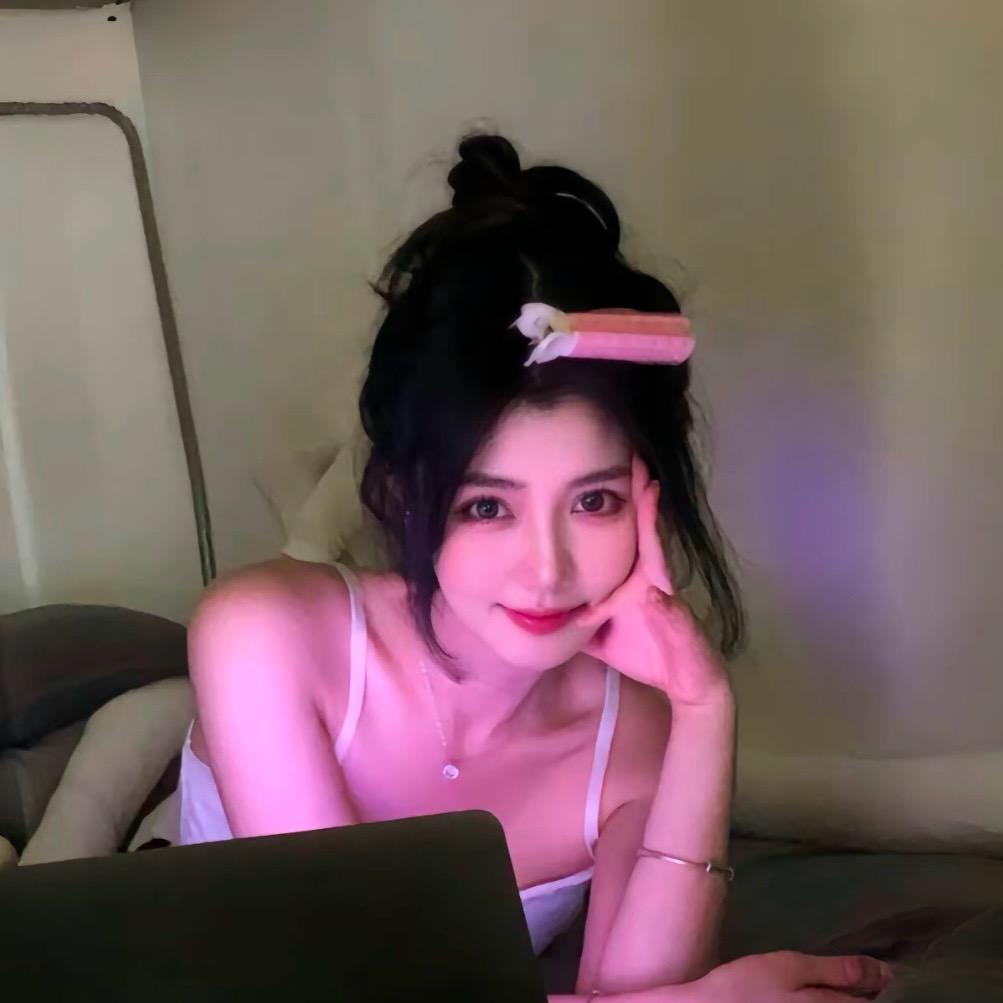 杨爽爽.