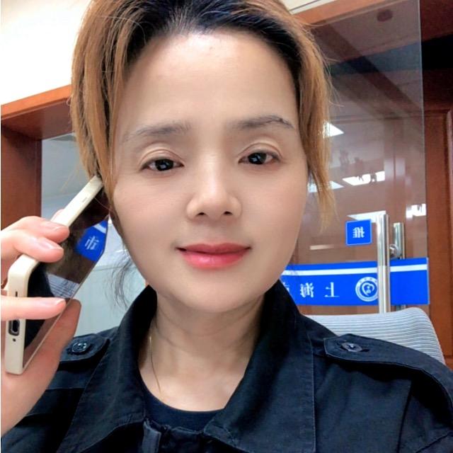 小玉穿搭