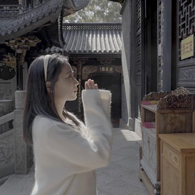 又见安懿。
