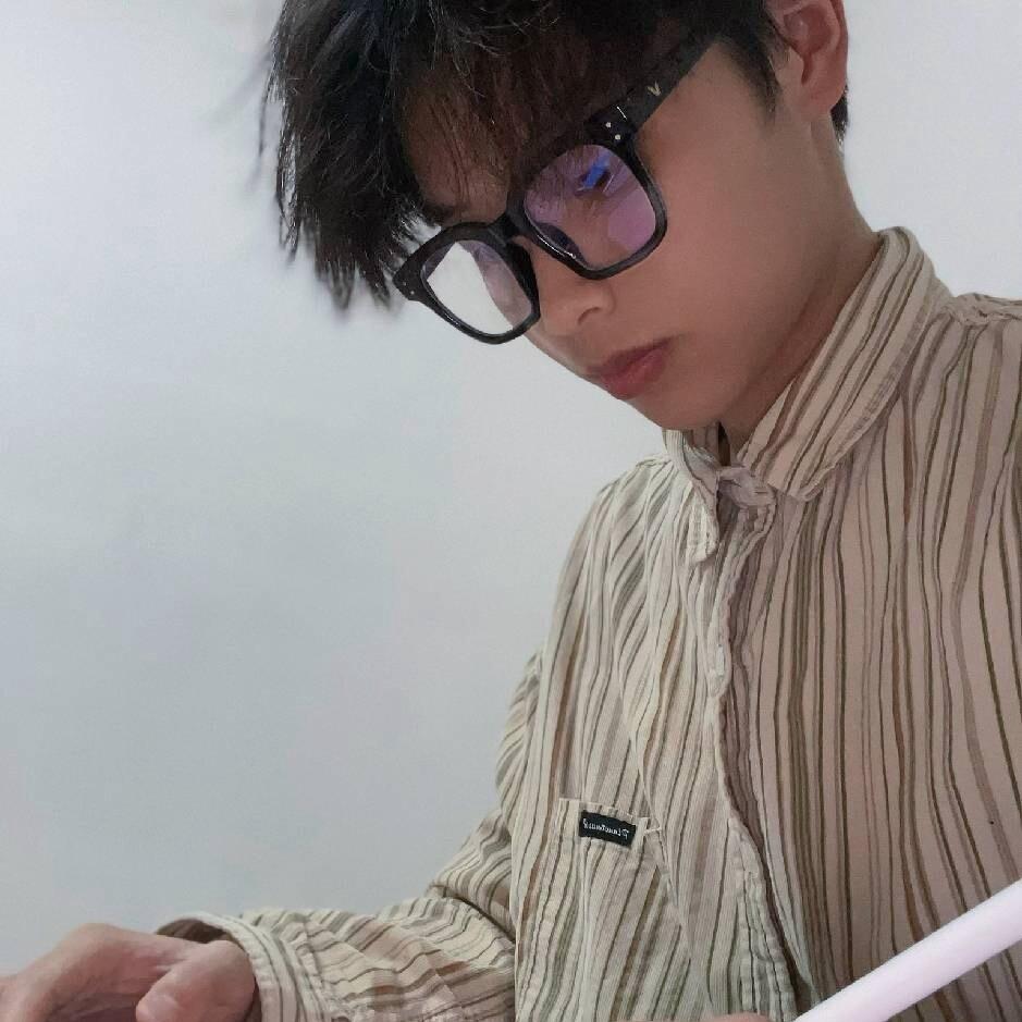 发型师筱东